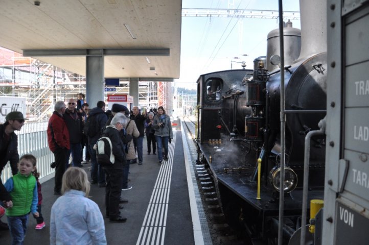 Der Dampfzug interessiert